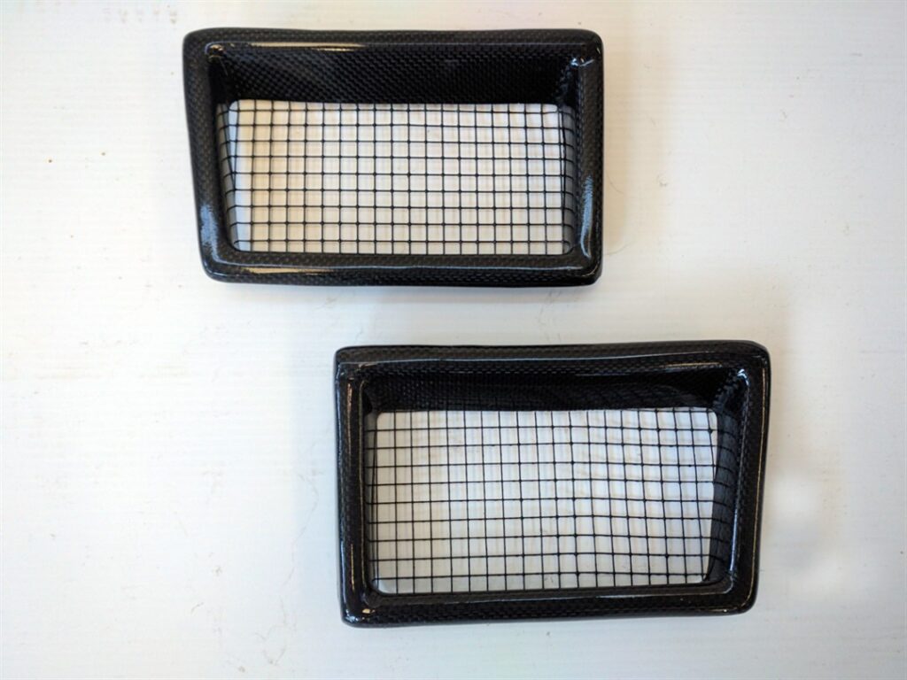 E430C-C - Coppia Cornici Prese Aria Freni Lancia Delta Integrale 16V